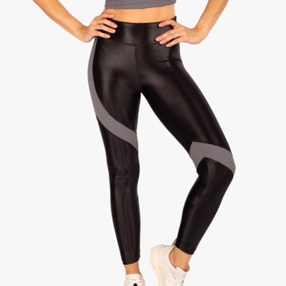 Koral Venus High Rise Legging in Black and White Size S nwot
